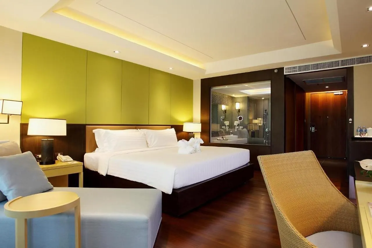 Graceland Khaolak Beachfront Resort Кхаулак